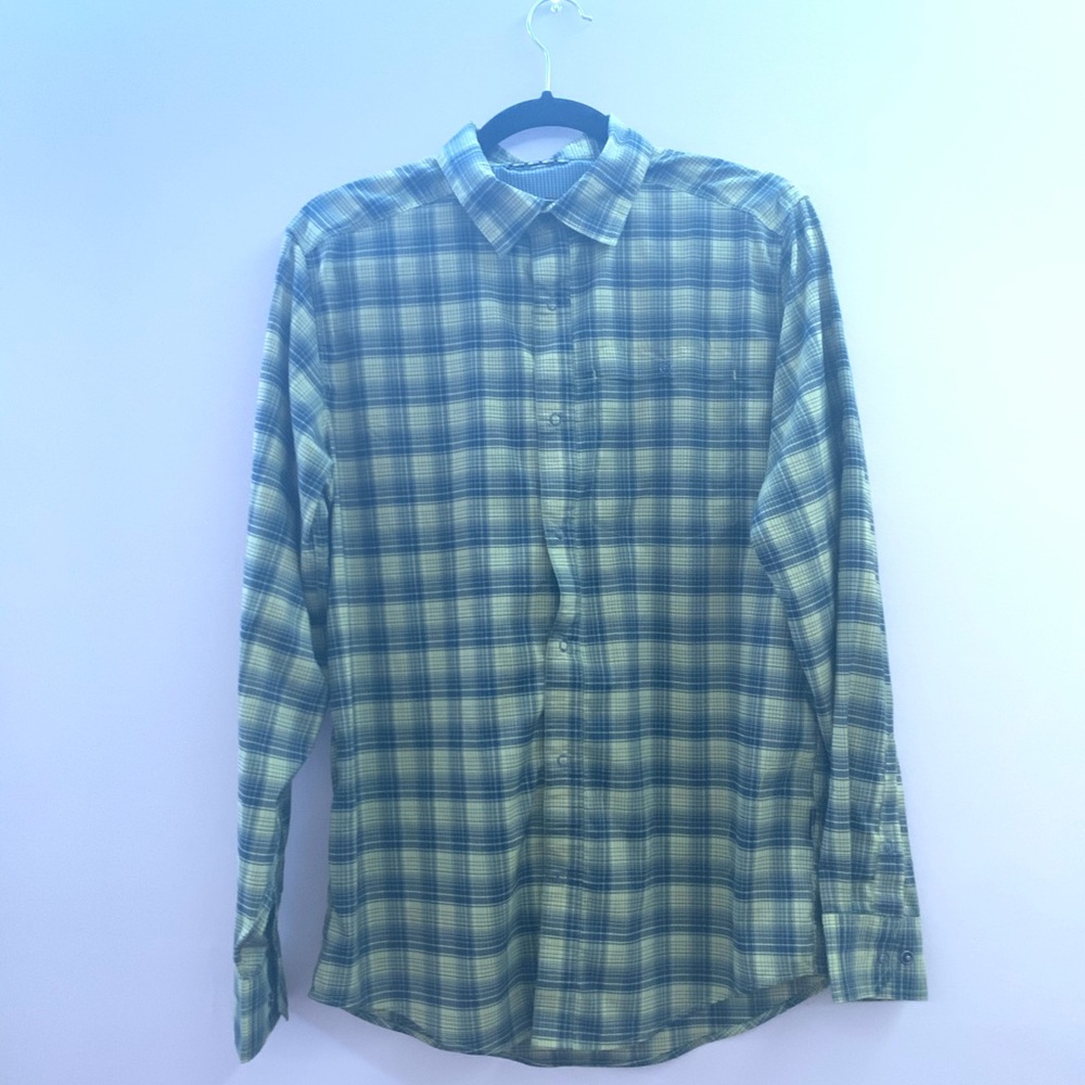 a flannel mens shirt